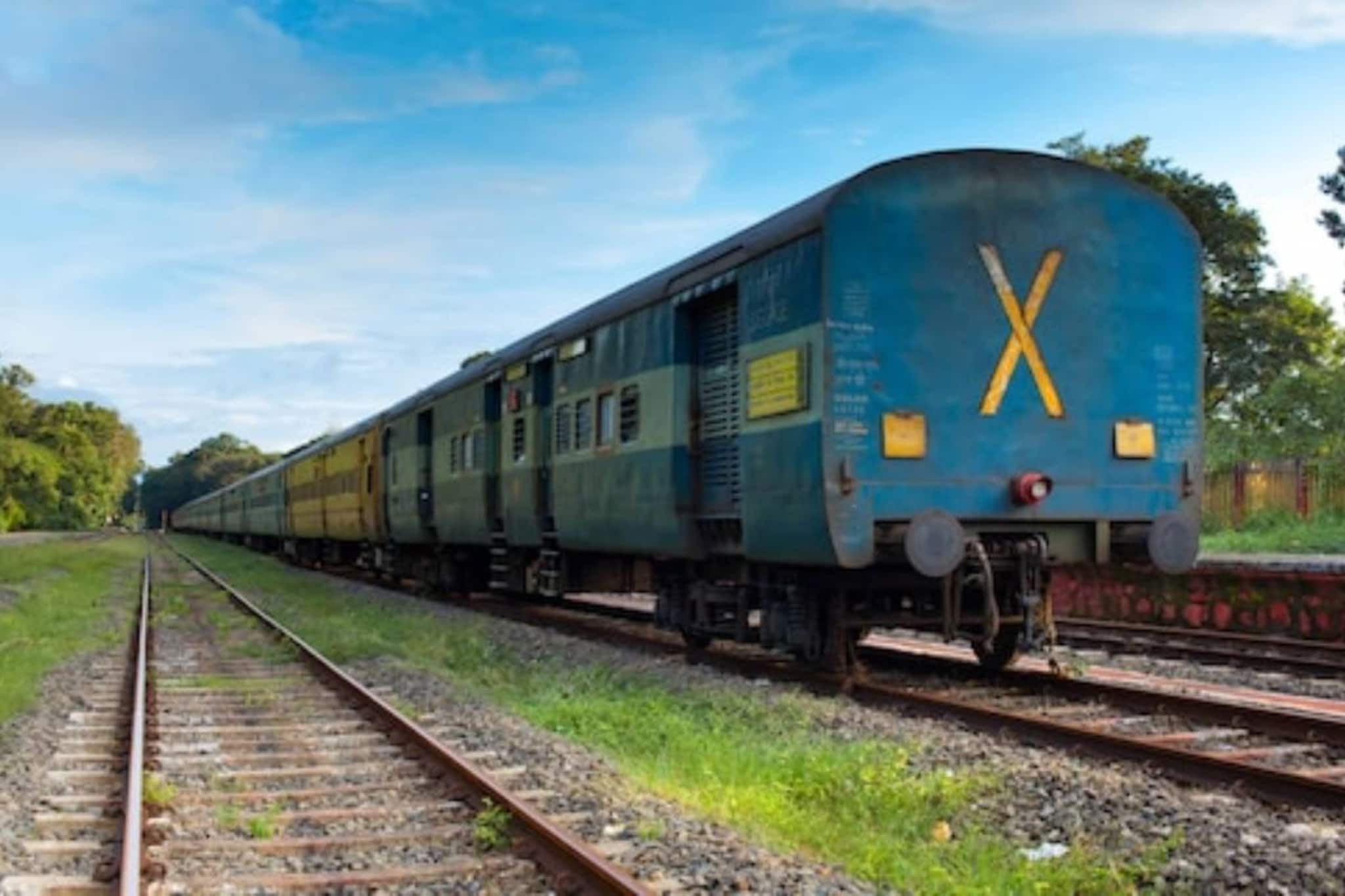 ഇന്ത്യയിൽ ട്രെയിനുകളുടെ അവസാന ബോഗിയിൽ‌ 'X' ചിഹ്നം നൽകുന്നത് എന്തുകൊണ്ട് ?
