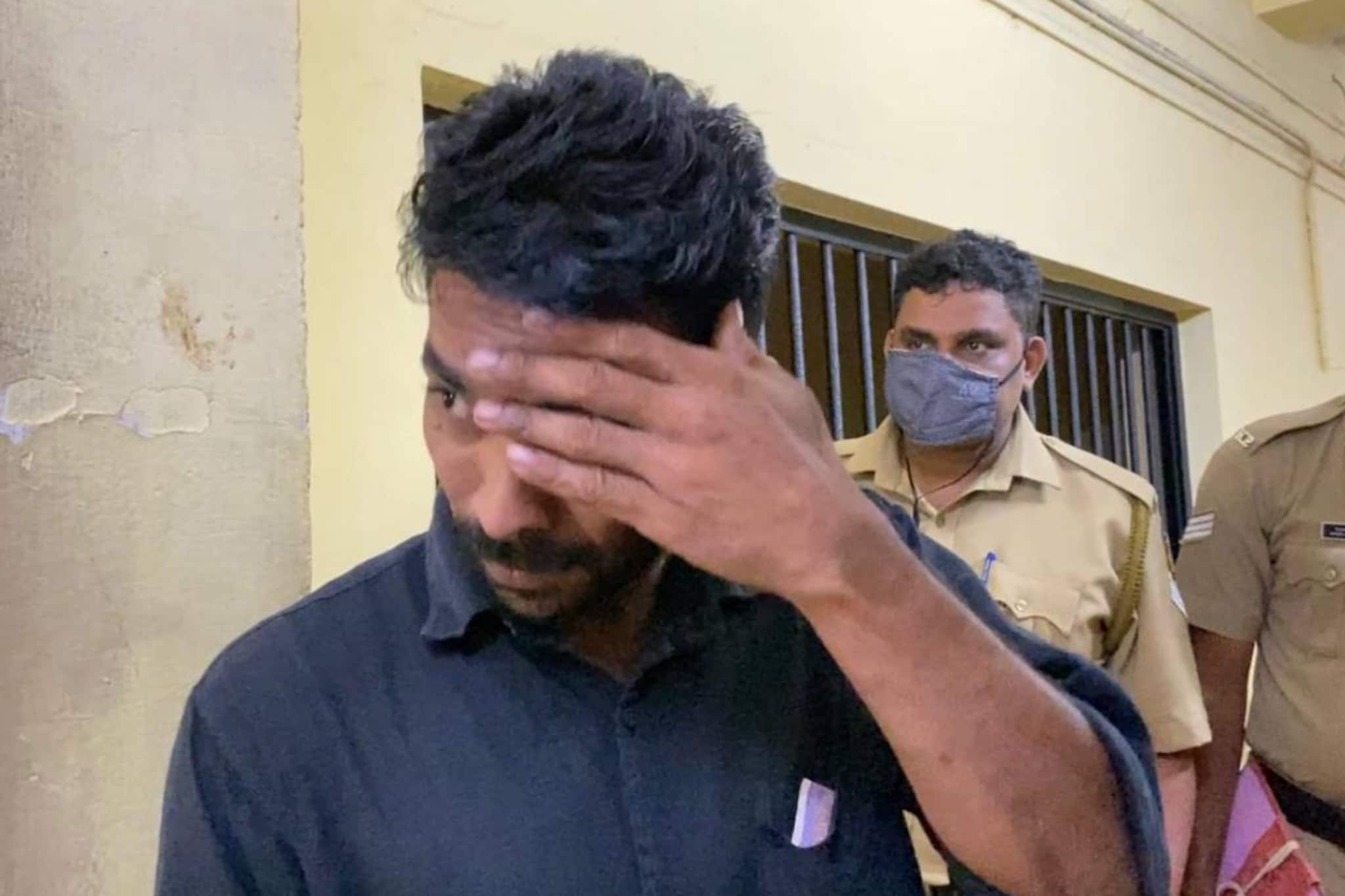 നാല് മക്കൾക്കൊപ്പം ഭാര്യയെ വീട്ടിൽ നിന്നും പുറത്താക്കിയ ഭർത്താവ് അറസ്റ്റിൽ