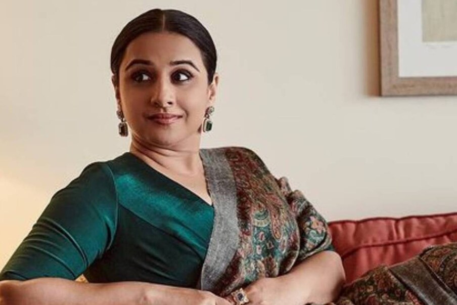 ഷാരൂഖ് ഖാനോ അതോ സൽമാൻ ഖാനോ ആരെ തിരഞ്ഞെടുക്കും? ചോദ്യം ബോളിവുഡ് താരം വിദ്യാ ബാലനോടാണ്. ബോളിവുഡിലെ അറിയപ്പെടുന്ന ഷാരൂഖ് ഖാൻ ആരാധകിയാണ് വിദ്യാ ബാലൻ. ആ നടിയോട് ഇങ്ങനെ ഒരു ചോദ്യം ചോദിച്ചാൽ എന്തായിരിക്കും മറുപടി ലഭിക്കുക. (ചിത്രം: ഇൻസ്റ്റഗ്രാം)