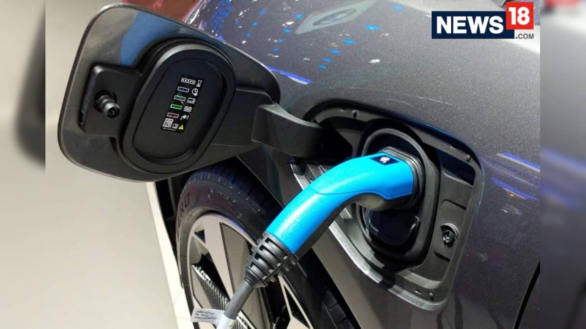 Electric Vehicles JSW Group launches Rs 3 lakh incentive scheme for