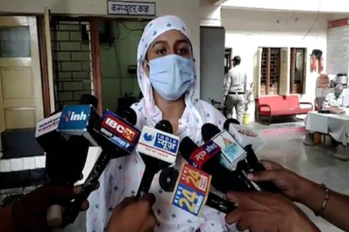 പണം കവർന്നവനെ ഇടിച്ച് വീഴ്ത്തിയ പെൺകുട്ടിയുടെ ധീരതയ്ക്ക് പ്രശംസ