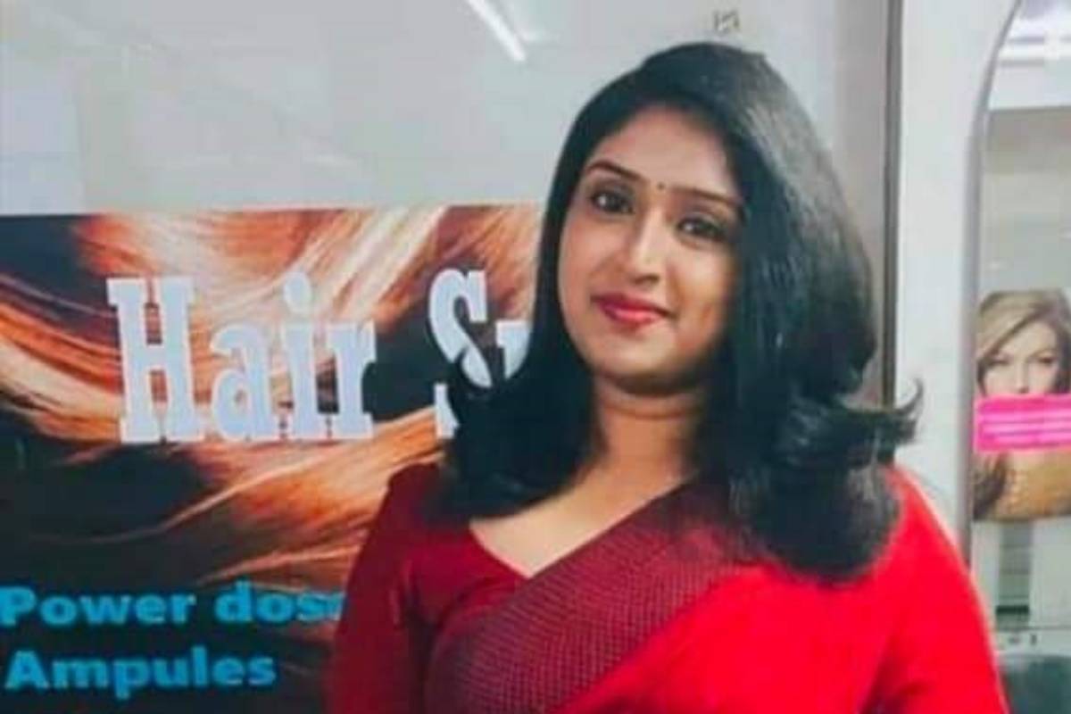 'പോയ പേപ്പറൊക്കെ എഴുതിയെടുത്തോ?' വ്യാജ അഭിഭാഷകയെ കുടുക്കിയത് സഹപാഠിയുടെ കുശലാന്വേഷണം