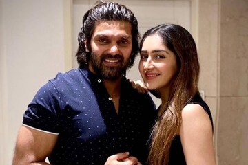 നടൻ ആര്യയ്ക്കും സയ്യേഷയ്ക്കും പെൺകുഞ്ഞ് പിറന്നു; സന്തോഷ വാർത്ത പങ്കുവെച്ച് വിശാൽ