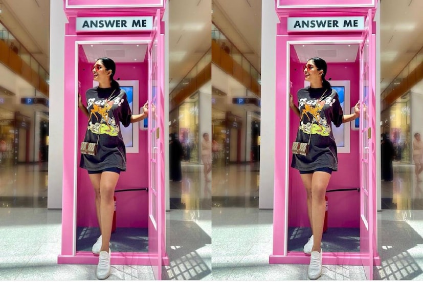 ആലപ്പാട്ട് മറിയത്തെ മലയാളി പ്രേക്ഷകർ ഓർക്കുന്നില്ലേ? ' പൊറിഞ്ചു മറിയം ജോസ്' ചിത്രത്തിലെ തന്റേടവും കണ്ണിൽച്ചോരയുമുള്ള പലിശക്കാരി? കാട്ടാളൻ പൊറിഞ്ചുവിന്റെ കാമുകി? മോഡേൺ ലൈഫ്സ്റ്റൈലിൽ നിന്നും ഒരു തനി നാട്ടിൻപുറത്തുകാരിയുടെ റോളിലേക്ക് പരകായ പ്രവേശം നടത്തിയ നടിയാണ് നൈല ഉഷ. 'ആരെങ്കിലുമുണ്ടോ അവിടെ?' എന്ന ചോദ്യവുമായി ദുബായ് മാളിൽ നിന്നുള്ള ഗ്ലാമർ ചിത്രവുമായി എത്തിയിരിക്കുകയാണ് നൈല ഇപ്പോൾ (ചിത്രം: ഇൻസ്റ്റഗ്രാം) ആലപ്പാട്ട് മറിയത്തെ മലയാളി പ്രേക്ഷകർ ഓർക്കുന്നില്ലേ? ' പൊറിഞ്ചു മറിയം ജോസ്' ചിത്രത്തിലെ തന്റേടവും കണ്ണിൽച്ചോരയുമുള്ള പലിശക്കാരി? കാട്ടാളൻ പൊറിഞ്ചുവിന്റെ കാമുകി? മോഡേൺ ലൈഫ്സ്റ്റൈലിൽ നിന്നും ഒരു തനി നാട്ടിൻപുറത്തുകാരിയുടെ റോളിലേക്ക് പരകായ പ്രവേശം നടത്തിയ നടിയാണ് നൈല ഉഷ. 'ആരെങ്കിലുമുണ്ടോ അവിടെ?' എന്ന ചോദ്യവുമായി ദുബായ് മാളിൽ നിന്നുള്ള ഗ്ലാമർ ചിത്രവുമായി എത്തിയിരിക്കുകയാണ് നൈല ഇപ്പോൾ (ചിത്രം: ഇൻസ്റ്റഗ്രാം)