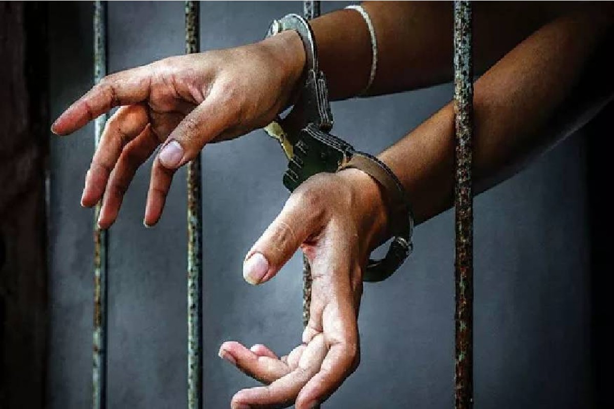  സ്ത്രീധനത്തിന്റെ പേരിൽ പ്രശ്നങ്ങളുണ്ടായിരുന്നതായി നാട്ടുകാർ പറഞ്ഞു. ഇവർക്ക് മൂന്നു വയസ്സുള്ള ഒരു പെൺകുട്ടിയുണ്ട്. റുസ്നിയയുടെ മാതാപിതാക്കളായ അബ്ബാസിൻ്റേയും ഉബൈസയുടേയുംമൊഴി രേഖപ്പെടുത്തിയതിന്റെ അടിസ്ഥാനത്തിൽ  അന്വേഷണം നടത്തിയ ശേഷമാണ് പൊലീസ് പ്രതികളെ അറസ്റ്റ് ചെയ്തത്. 