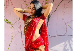 Mirnalini Ravi| ചുവപ്പുസാരിയിൽ അഴകിയായി നടി മൃണാളിനി രവി