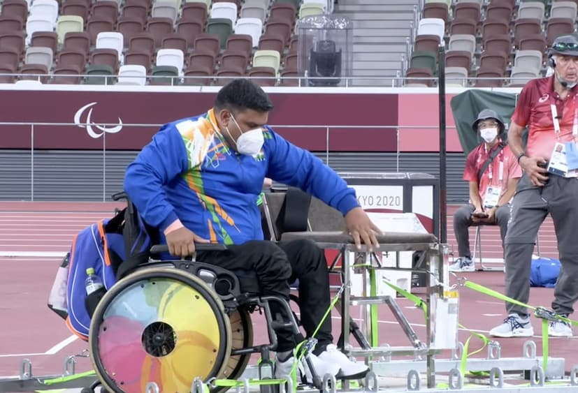 ഷോട്ട്പുട്ടിൽ തേക് ചന്ദ് മത്സരിച്ച എട്ട് പേരിൽ അവസാന സ്ഥാനക്കാരനായാണ് ഫിനിഷ് ചെയ്തതെങ്കിലും സീസണിലെ തന്റെ മികച്ച ദൂരമായ 9.04 മീറ്റർ കണ്ടെത്താൻ ഇന്ത്യൻ താരത്തിന് കഴിഞ്ഞു (Twitter Photo)