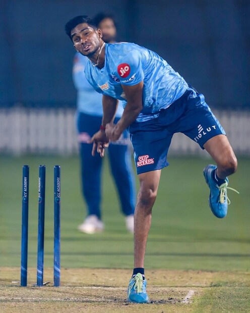 delhi capitals bowler siddharth maniraman