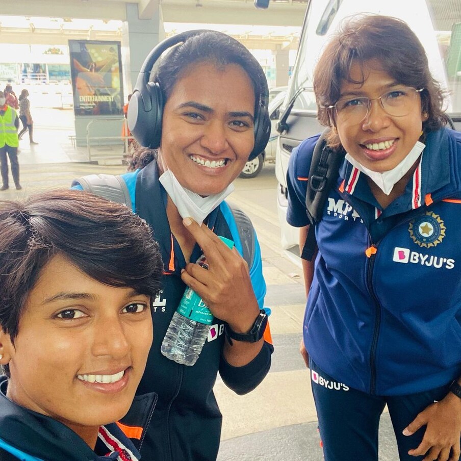  ഇന്ത്യയിലെ പരിശീലന സമയത്ത്, താരങ്ങൾ കൂടുതൽ നേരവും വൈറ്റ് ബോളിലാണ് പരിശീലിച്ചിരുന്നത് എന്നതിനാൽ ടെസ്റ്റ് മത്സരത്തിന് മുന്നോടിയായി ഒരു സന്നാഹ മത്സരം വനിതാ ടീമിനായി ഒരുക്കാൻ കഴിഞ്ഞാൽ അത് മത്സരത്തിൽ നിർണായകമാകും.