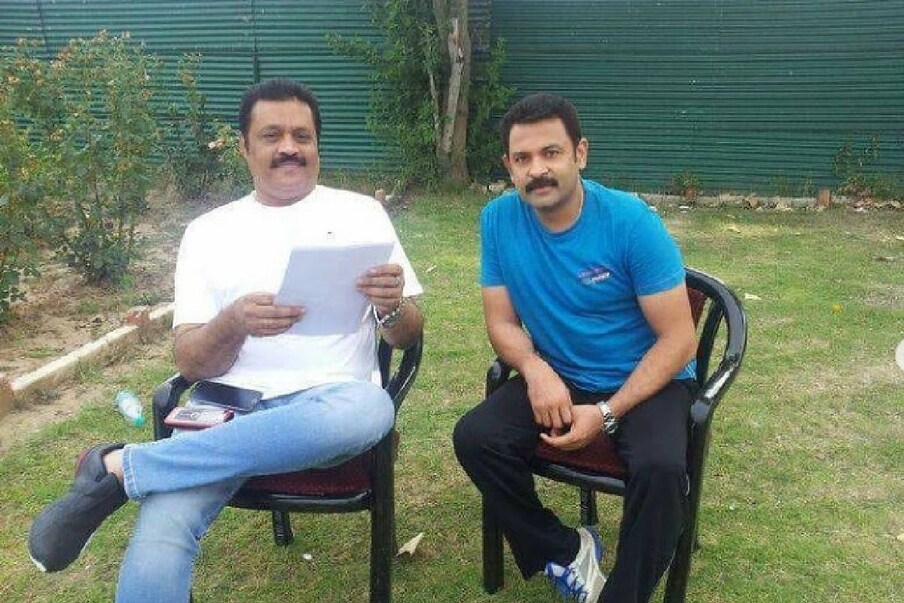  'സുരേഷ് ഗോപിയും, ഡൽഹിയും പിന്നെ ഞാനും.. ഡൽഹി എനിക്ക് വളരെ ഇഷ്ടപെട്ട സ്ഥലവും ധാരാളം സുന്ദര ഓർമ്മകൾ സമ്മാനിച്ച ഇടവുമാണ്. 1983 ന്നിൽ റിപ്പബ്ലിക് ദിന പരേഡിൽ പങ്കെടുക്കാനായിട്ടാണ് ഡൽഹിയിൽ ആദ്യമായി എത്തുന്നത്. വിജയ് ചൗക് മുതൽ ഇന്ത്യ ഗേറ്റ് വരെ ആണ് മാർച്ചിങ്. അത് കഴിഞ്ഞു ഇരുവശത്തുമുള്ള പുൽത്തകിടിയിൽ ഇരുന്നു ഭക്ഷണം (തുടർന്ന് വായിക്കുക)