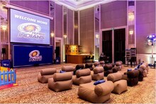 IPL 2021|  മുംബൈ ഇന്ത്യൻസിന്റെ യുഎഇയിലെ അത്യാഡംബര 'ഫാമിലി റൂം'; ചിത്രങ്ങൾ കാണാം