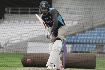 ലീഡ്‌സ് ടെസ്റ്റിനായി ഒരുങ്ങി കോഹ്‌ലിയും സംഘവും; പരിശീലന സെഷനിലെ ചിത്രങ്ങൾ കാണാം