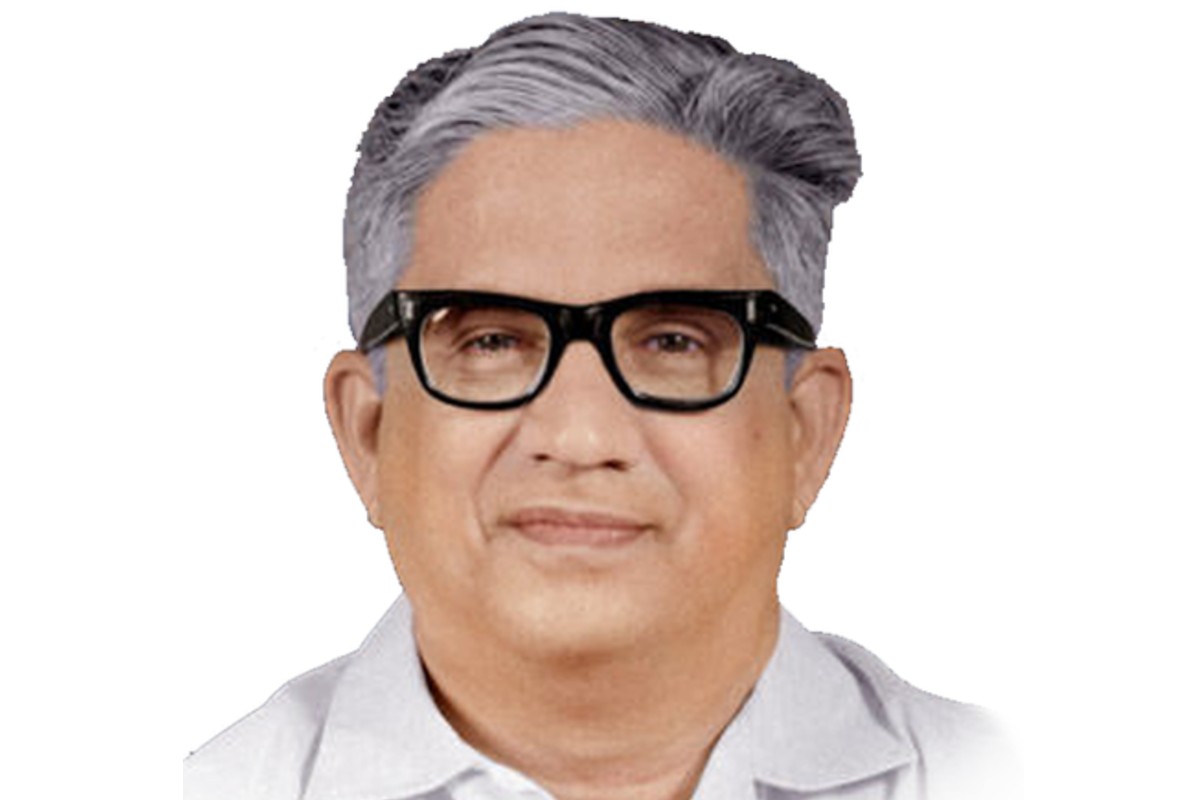 സാക്ഷാൽ 'അച്യുതൻ' ആയിരുന്നു, 'വീഴ്ച പറ്റാത്തവൻ''; സി. അച്യുതമേനോനെ കുറിച്ച് മുല്ലക്കര – News18 മലയാളം