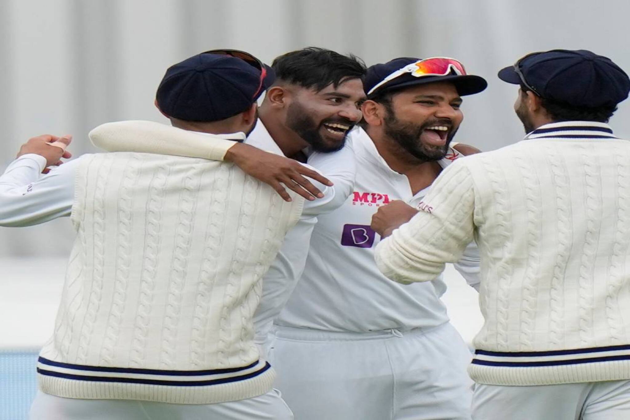 'ഞങ്ങളില്‍ ഒരാളെ ചൊറിയാന്‍ വന്നാല്‍ പിന്നെ ഞങ്ങള്‍ ഒറ്റക്കെട്ടാണ്': കെ എല്‍ രാഹുല്‍