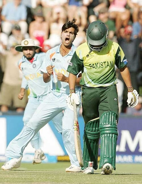 No one took T20 seriously back then, especially the BCCI who laughed at idea of a 20-over cricket match. The fans too didn’t expect much from the team. But India started off well and kept on gaining momentum throughout the tournament, losing only once against New Zealand. (Image: Twitter/RP Singh)