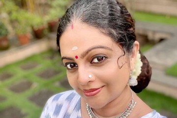 കുഞ്ഞുവാവയ്ക്കും പുരസ്കാരത്തിനും ശേഷം മറ്റൊരു സന്തോഷവുമായി അശ്വതി ശ്രീകാന്ത്