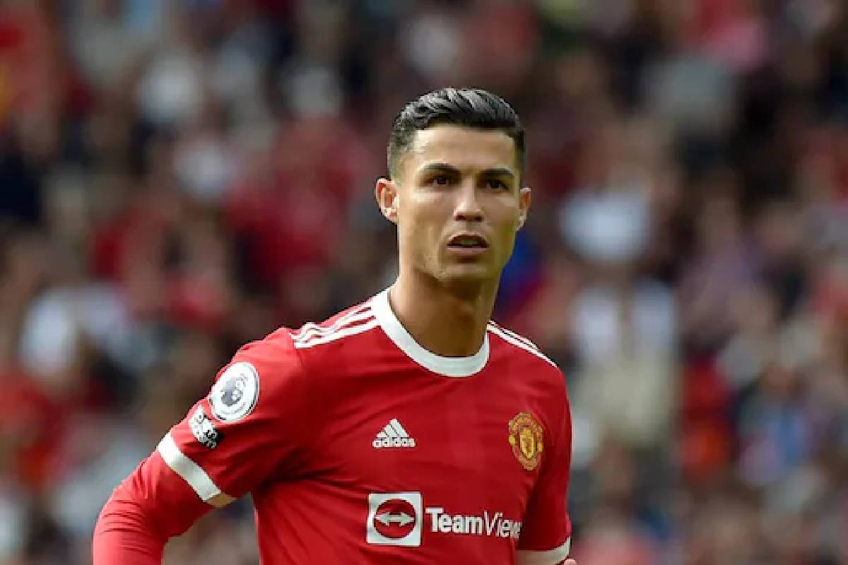 Cristiano Ronaldo Cristiano Ronaldo Cuts Salary To Return To Manchester United How Much Does Ronaldo Earn Newsdir3