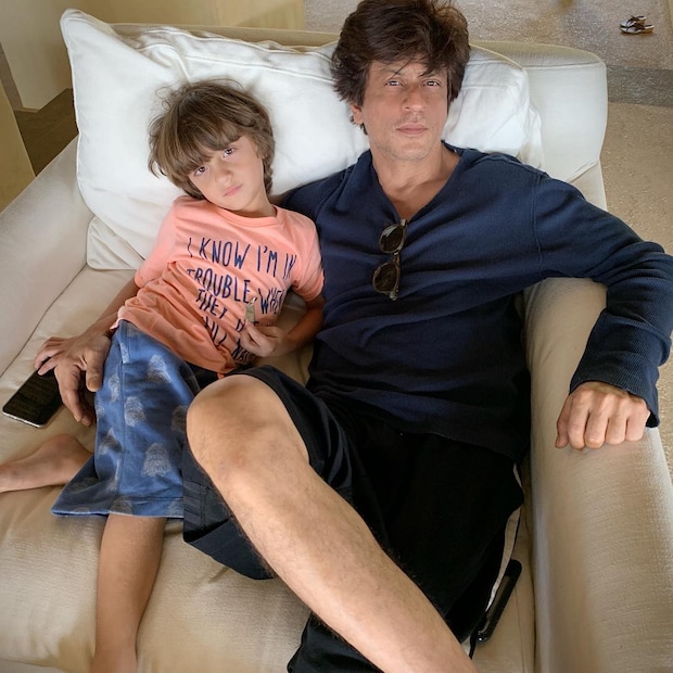 Shah Rukh Khan chills like a boss with youngest son AbRam. 