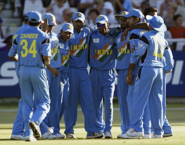  2003 ലോകകപ്പിൽ ഇന്ത്യൻ ടീം ജേഴ്സി.