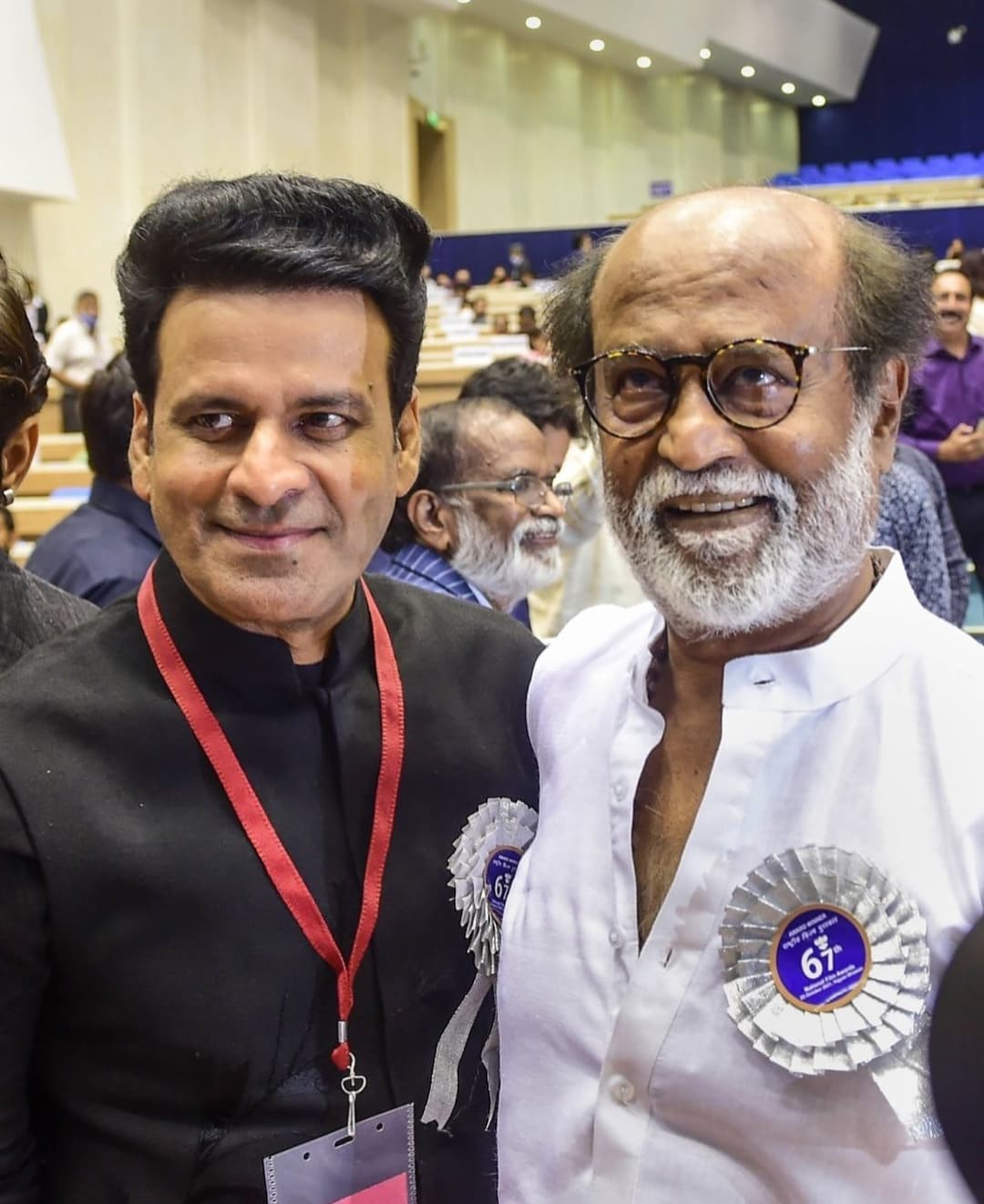  കങ്കണ റണൗത്ത്, മനോജ് ബാജ്‌പേയി എന്നിവർ പുരസ്‌കാരങ്ങൾ സ്വീകരിച്ചു.