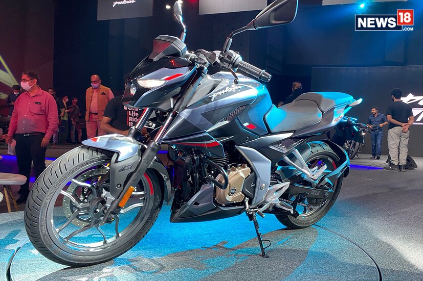  Bajaj Pulsar N250 സെമി ഫെയറിങ് സ്പോര്‍ട്ടി ലുക്കിലാണ് പുറത്തിറക്കിയിരിക്കുന്നത്