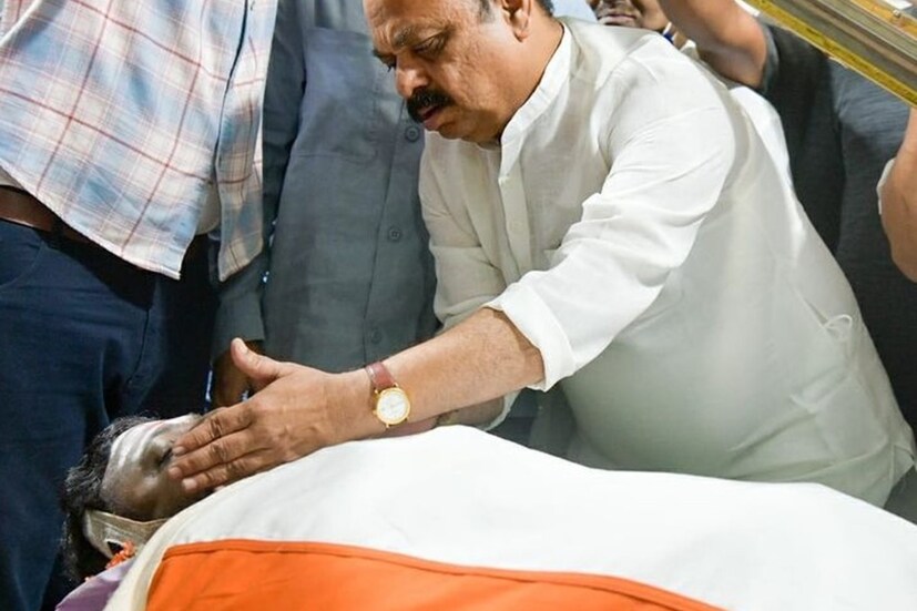 Puneeth Rajkumar last Rites Emotional Moments