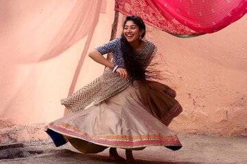 Sai Pallavi| ഒരിക്കൽ പോലും ജിമ്മിൽ പോയിട്ടില്ല; സായ് പല്ലവിയുടെ ഫിറ്റ്നസ് രഹസ്യം ഇതാണ് Sai Pallavi| ഒരിക്കൽ പോലും ജിമ്മിൽ പോയിട്ടില്ല; സായ് പല്ലവിയുടെ ഫിറ്റ്നസ് രഹസ്യം ഇതാണ്