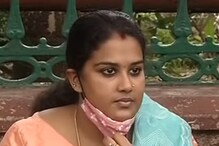 കുഞ്ഞിനെ തിരിച്ചുകിട്ടാൻ അനുപമയുടെ പോരാട്ടം ശിശുദിനത്തിലും; സമരം മഴയെ വകവെക്കാതെ