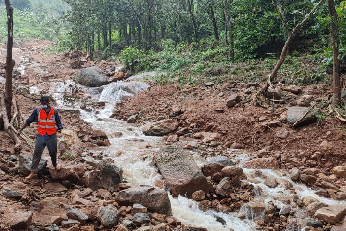  കൂട്ടിക്കൽ പ്ലാപ്പള്ളിയിൽ നിന്നുള്ള ദൃശ്യം