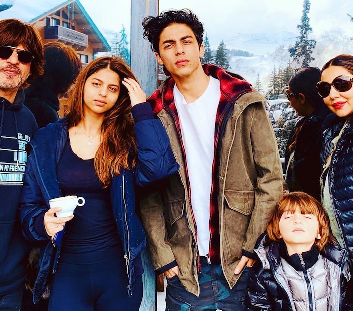 Shah Rukh Khan is accompanied by wife Gauri, daughter Suhana and sons Aryan and AbRam. Gauri posted this on Instagram and captioned, “Squeezing memories into one frame.” Looks like the Khan family had gone for a vacation. Lush green trees and majestic mountains at the backdrop are a treat to the eyes. (Image: Instagram)