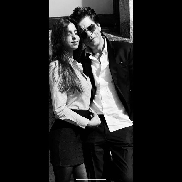 Visiting his daughter Suhana on her last day of school, Shah Rukh is seen here posing with her. The monochrome picture shows the father-daughter duo captured in a frame.