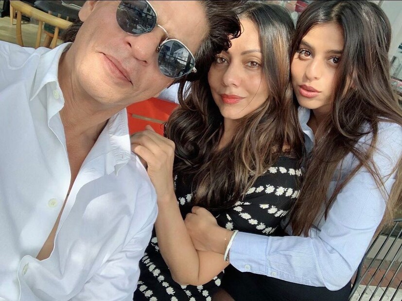 Suhana and Gauri are seen in this selfie taken by Shah Rukh. The trio was spotted at Ardingly College in England, from where Suhana completed her schooling.
