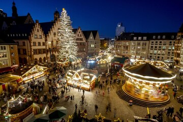Europe Christmas Markets  | യൂറോപ്പിലെ ക്രിസ്മസ് മാര്‍ക്കറ്റുകള്‍ തുറന്നു: കാഴ്ചകളിലൂടെ