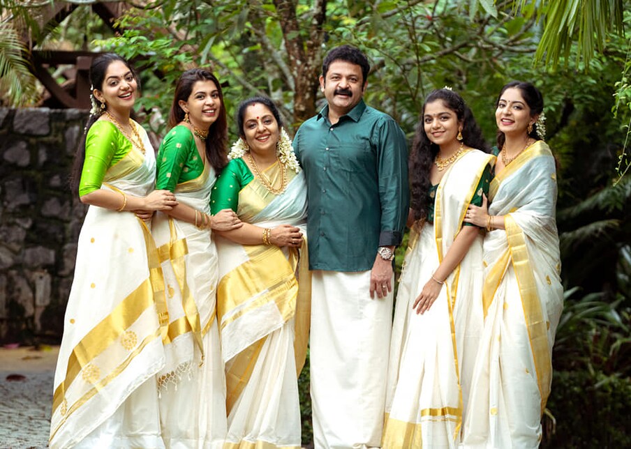  സിന്ധുവും കൃഷ്ണകുമാറും മക്കളും