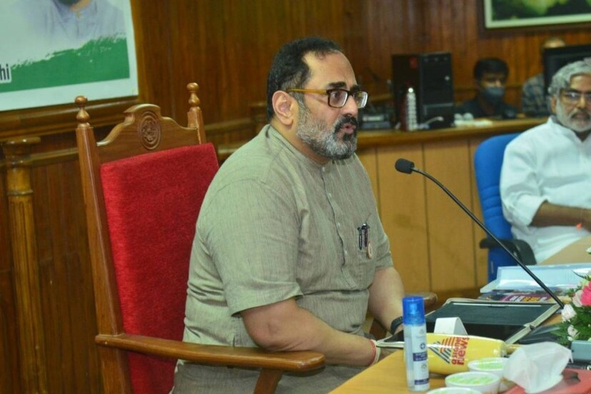  ദീര്‍ഘകാല വളര്‍ച്ചാനിരക്ക് ലക്ഷ്യമിട്ട് നടപ്പിലാക്കിയ സാമ്പത്തിക പരിഷ്‌കരണങ്ങള്‍ പ്രതിസന്ധിയില്‍ നിന്ന് കരകയറാന്‍ ഇന്ത്യയുടെ സമ്പദ്ഘടനക്ക് സഹായകരമായി. ആത്മനിര്‍ഭര്‍ ഭാരത് ആശയത്തിന് കീഴില്‍ വാക്സിന്‍, സമ്പദ് ഘടന എന്നിവയ്ക്കൊപ്പം രാജ്യസുരക്ഷയിലും ജനാധ്യിപത്യം ശക്തിപ്പെടുത്തുന്നതിലും ശ്രദ്ധയൂന്നാന്‍ രാജ്യത്തിന് കഴിഞ്ഞിട്ടുണ്ടെന്നും രാജീവ് ചന്ദ്രശേഖര്‍ പറഞ്ഞു.