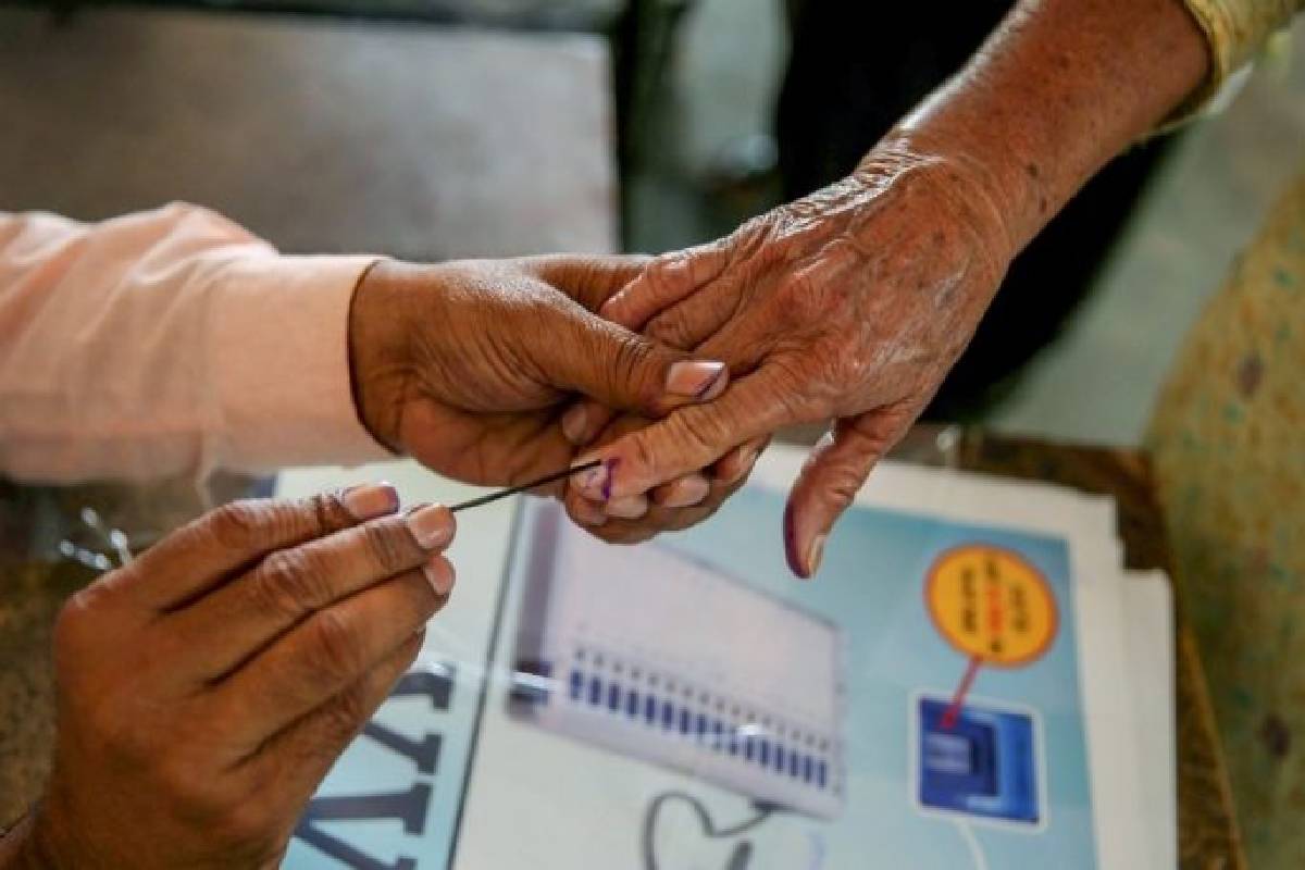 സംസ്ഥാനത്തെ 32 തദ്ദേശ വാര്‍ഡുകളില്‍ ഡിസംബര്‍ 7 ന് ഉപതിരഞ്ഞെടുപ്പ്