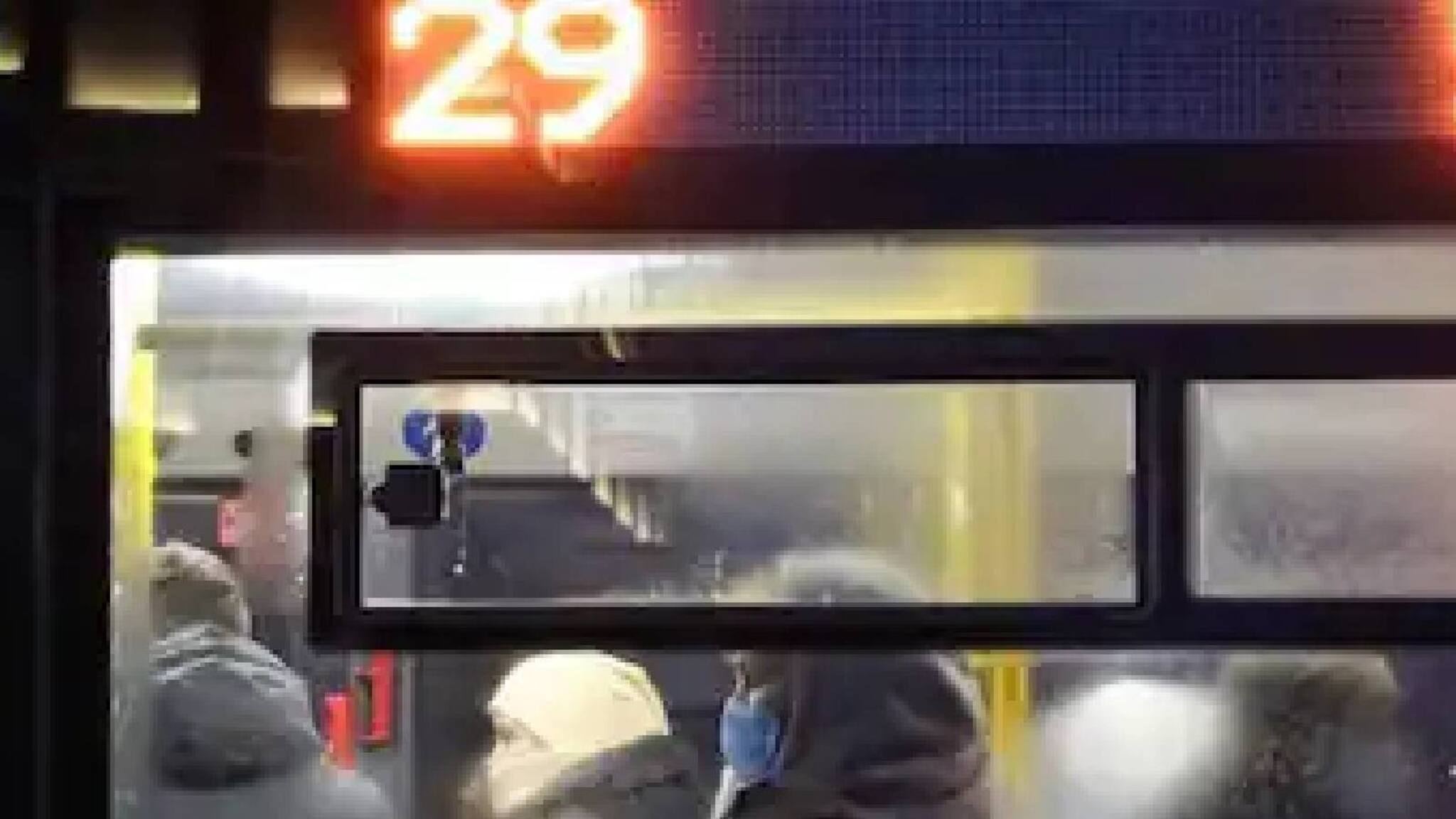 Omicron | ഒമൈക്രോണ്‍; കൊറോണ വൈറസിന്റെ ഈ പുതിയ വകഭേദത്തെ ഡെല്‍റ്റയെക്കാള്‍ അപകടകാരിയായി കണക്കാക്കുന്നത് എന്തുകൊണ്ട്?