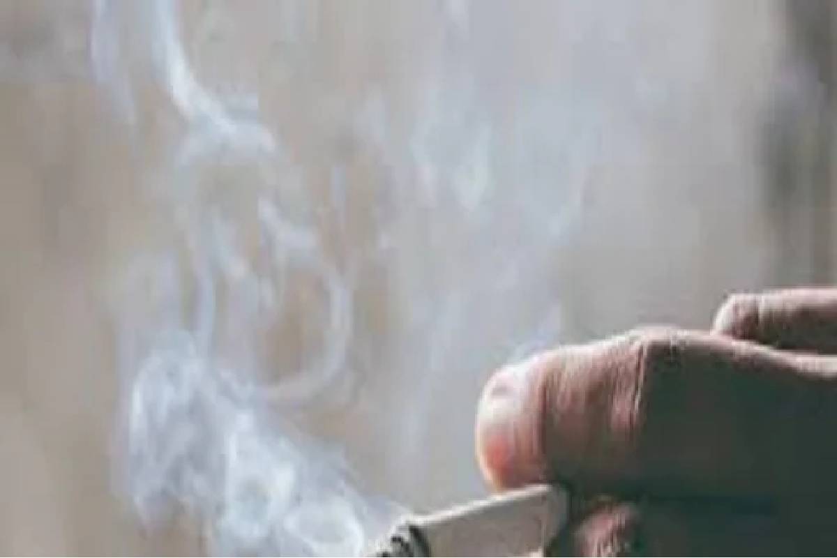 മികച്ച രീതിയിൽ കുടുംബം മുന്നോട്ടുപോവുകയായിരുന്നു. സോഫ്ട്‍വെയർ എഞ്ചിനീയർ ആയ ഭർത്താവ് എന്നും രാവിലെ ജോലിക്കു പോകുന്ന സമയത്താണ് കാമുകന്റെ വരവ്. മൂന്നു വയസ്സ് പ്രായമുള്ള മകളാണ് ഇവർക്കുള്ളത്. ഒരു ദിവസം മടങ്ങിയെത്തിയ ഭർത്താവ് കിടപ്പറയിൽ സിഗരറ്റ് കുറ്റി കണ്ടതിൽ ദൂരൂഹത മണത്തതോടെയാണ് കാര്യങ്ങൾ മറ്റൊരു വഴിയിലേക്ക് നീങ്ങിയത്. പിന്നീട് അരങ്ങേറിയ നാടകീയ സംഭവങ്ങളോട് കൂടിയാണ് കാര്യങ്ങൾ മറ്റൊരു വഴിക്കു നീങ്ങിയത് (തുടർന്ന് വായിക്കുക)
