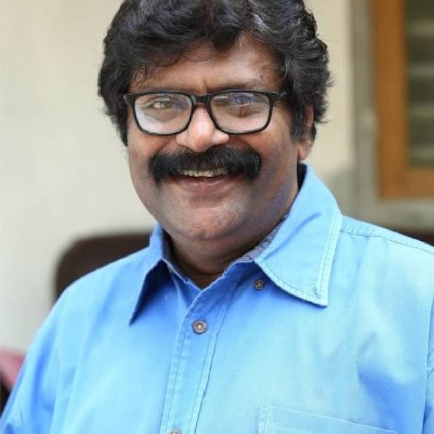  ഭാര്യയുമായി ചർച്ച ചെയ്ത ശേഷമാണ് ഇസ്ലാം മതം ഉപേക്ഷിക്കാൻ തീരുമാനിച്ചതെന്ന് അക്ബർ പറഞ്ഞു. "ഞാൻ ജനിച്ച വസ്ത്രം ഞാൻ വലിച്ചെറിയുന്നു," അദ്ദേഹം പറഞ്ഞു. 20 ലധികം സിനിമകൾ സംവിധാനം ചെയ്ത 58 കാരനായ അക്ബർ, 1988 ലെ മികച്ച നവാഗത സംവിധായകനുള്ള കേരള സംസ്ഥാന ചലച്ചിത്ര അവാർഡ് നേടിയതോടെ പ്രശസ്തനായി മാറുകയായിരുന്നു. എന്നാൽ മതം ഉപേക്ഷിച്ചതിനൊപ്പം തന്റെ പേരും അദ്ദേഹം മാറ്റിയിട്ടുണ്ട്. അതിനുള്ള കാരണവും അദ്ദേഹം വിശദീകരിച്ചു (തുടർന്ന് വായിക്കുക)