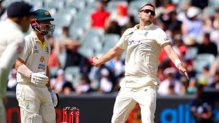 ഓഫ് സ്പിൻ എറിയുന്ന ഒലി റോബിൻസൺ (AP) ഓഫ് സ്പിൻ എറിയുന്ന ഒലി റോബിൻസൺ (AP)