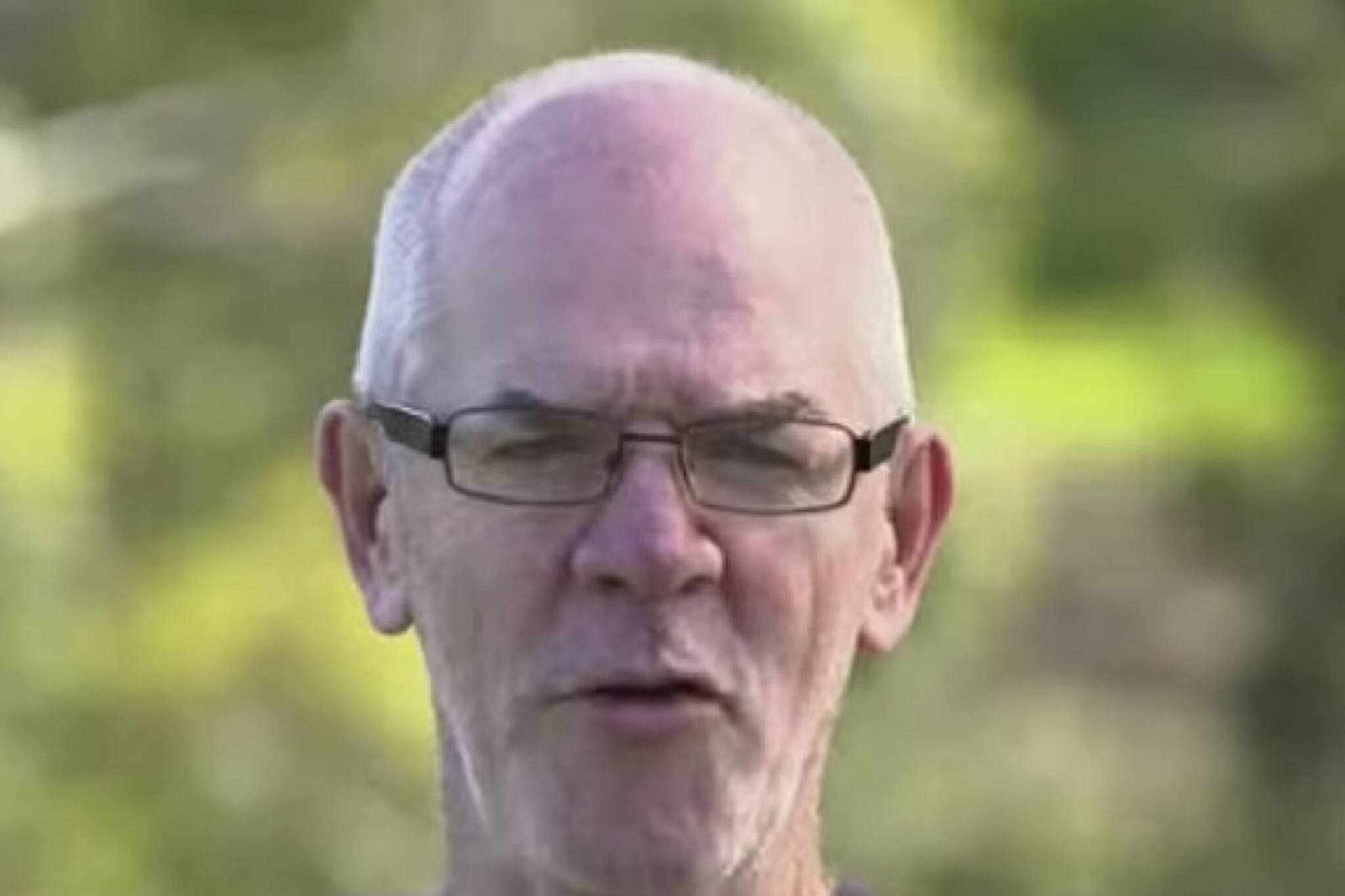 നസിൽ ചിന്തിക്കുന്നത് ട്വീറ്റാക്കി മാറ്റി പക്ഷാഘാതം ബാധിച്ച 62കാരൻ