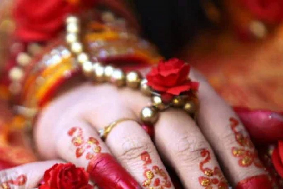 മദ്യലഹരിയിലായ വരൻ എത്താൻ വൈകി; വധു മുഹൂർത്തം തെറ്റാതെ മറ്റൊരാളെ വിവാഹം കഴിച്ചു