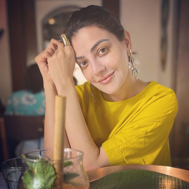  നടി കാജൽ അഗർവാൾ (Kajal Aggarwal) ഗർഭിണിയാണെന്ന വാർത്തകൾ സോഷ്യൽമീഡിയയിൽ പ്രചരിക്കാൻ തുടങ്ങിയിട്ട് ഏതാനും നാളുകളായി. ആരാധകർ നിരന്തരമായി സോഷ്യൽമീഡിയയിൽ ഇക്കാര്യം ചോദിച്ചിരുന്നപ്പോഴും നടിയോ ഭർത്താവോ വാർത്തയോട് ഔദ്യോഗികമായി പ്രതികരിച്ചിരുന്നില്ല.