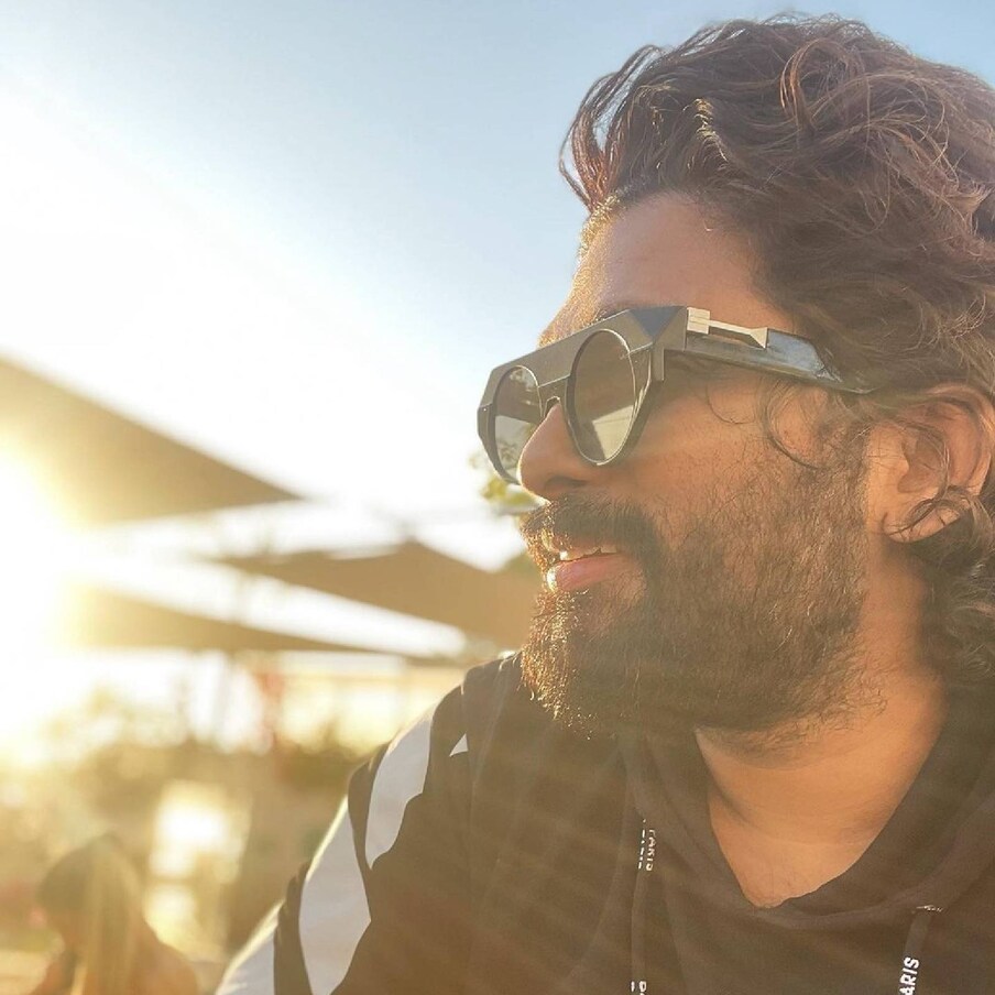  ചില റിപ്പോർട്ടുകൾ സൂചിപ്പിക്കുന്നത് അല്ലു അർജുൻ 90 കോടി രൂപ ആവശ്യപ്പെട്ടു എന്നാണ്. 125 കോടി ആവശ്യപ്പെട്ടു എന്ന് മറ്റൊരു റിപ്പോർട്ടും പുറത്തുവന്നു