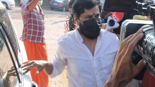 ദിലീപ് ചോദ്യംചെയ്യലിനെത്തുന്നു ദിലീപ് ചോദ്യംചെയ്യലിനെത്തുന്നു