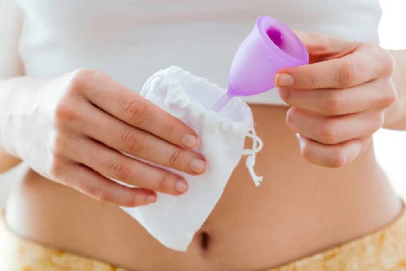 menstrual blood, menstrual blood drinking, drinking menstrual blood, ആർത്തവരക്തം കുടിക്കുന്ന യുവതി, ആർത്തവരക്തം
