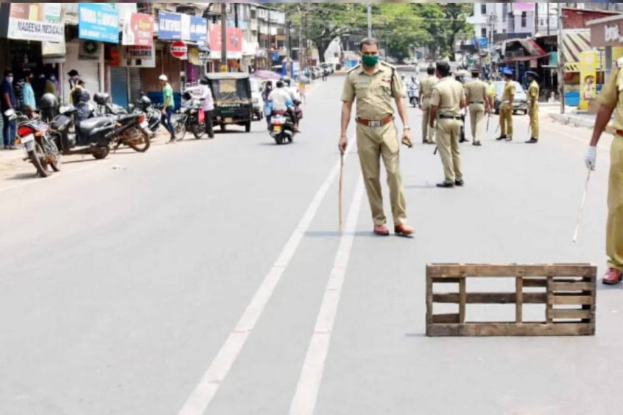 കോവിഡ് വ്യാപനം; വാളയാര്‍ അതിര്‍ത്തിയില്‍ കര്‍ശന പരിശോധന
