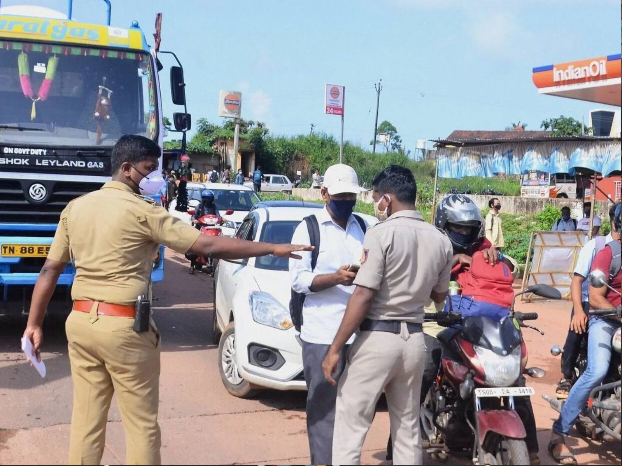 Covid Evaluation Meeting| നിയന്ത്രണങ്ങൾ കടുപ്പിക്കുമോ? കോവിഡ് പ്രതിരോധം തീരുമാനിക്കാൻ അവലോകനയോഗം ഇന്ന്