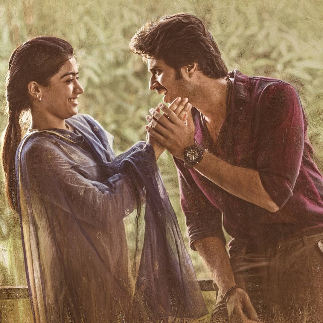  കഴിഞ്ഞ ദിവസമാണ് നടൻ വിജയ് ദേവരകൊണ്ടയും (Vijay Deverakonda) നടി രശ്മിക മന്ദാനയും (Rashmika Mandanna)വിവാഹിതരാകുന്നു എന്ന വാർത്ത പ്രചരിച്ചത്. പിന്നാലെ ഇത് വൈറലായി. ഇരുവരും തമ്മിൽ പ്രണയത്തിലാണെന്ന് നേരത്തേ തന്നെ ഗോസിപ്പുകളുണ്ടായിരുന്നു. ഇതിനിടയിലാണ് വിവാഹ വാർത്തയും വന്നത്. (image: Instagram)