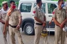 ഉയർന്ന ജാതിക്കാരുടെ ആക്രമണം തടയാൻ പോലീസ് സംരക്ഷണയിൽ വിവാഹാഘോഷയാത്ര നടത്തി